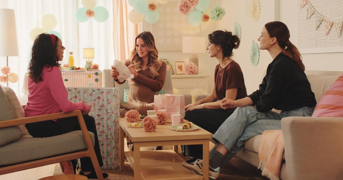 On casse le mythe du « parent parfait » avec La couche de trop.